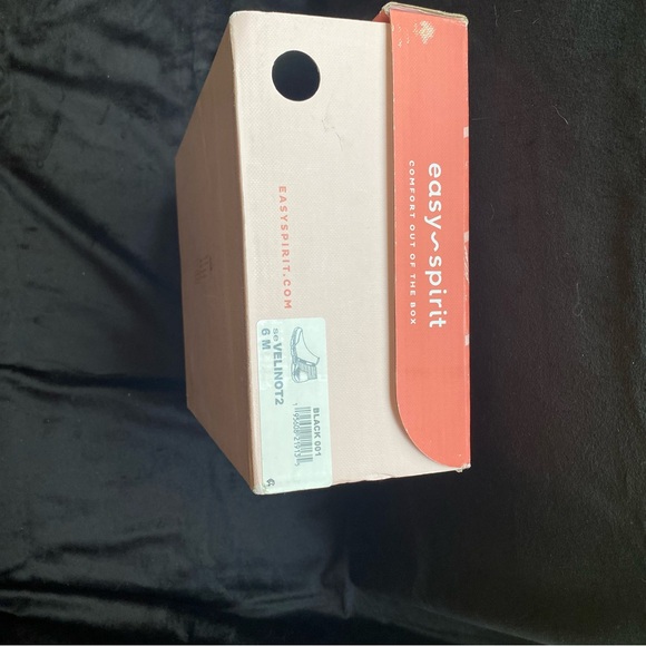 BOOTS (VELINOT). NEW IN BOX - Picture 3 of 5